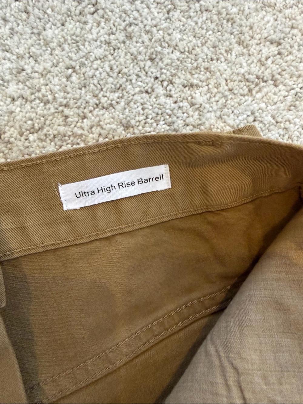 Women’s Frame ultra high rise barrel Jean - Picture 2 of 5